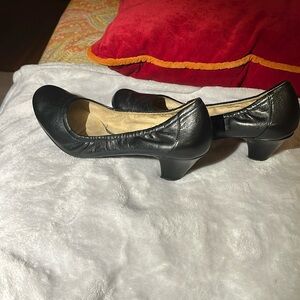 women’s dress shoes